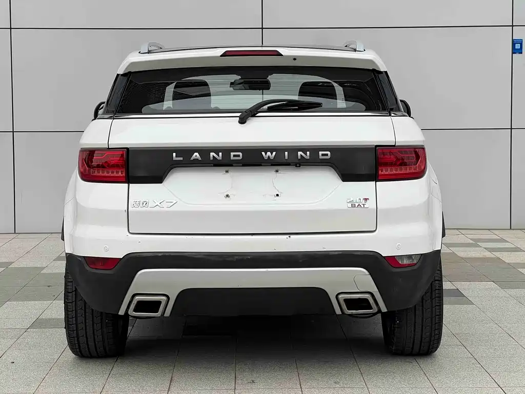 Landwind X7 2015 — фото 6