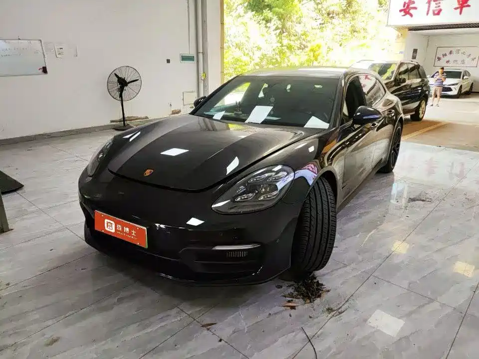 Porsche Panamera Hybrid 2022