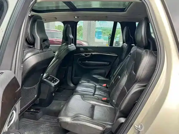 Volvo XC90 2015