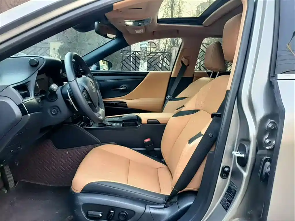 Lexus ES 2022 — фото 17