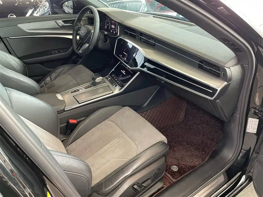 Audi A6L 2021