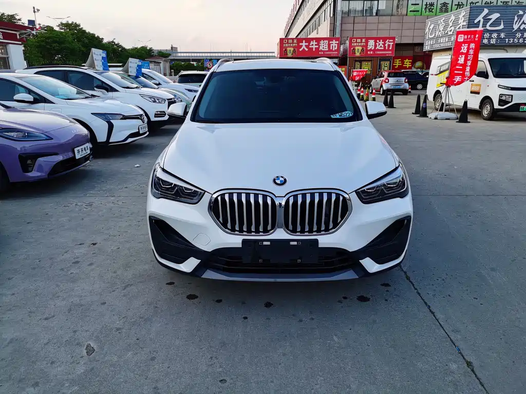 BMW X1 2021 — фото 1