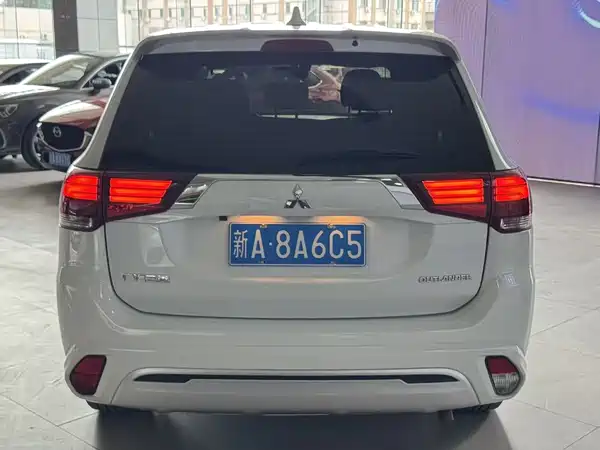 Mitsubishi Outlander 2022