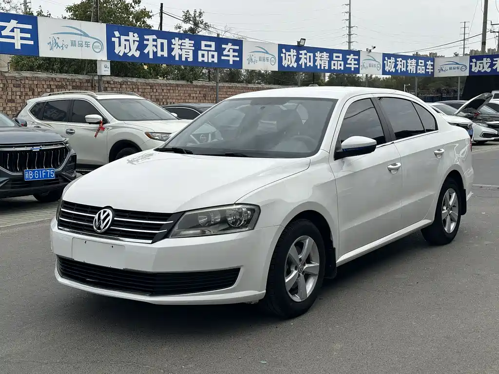 Volkswagen Lavida 2015