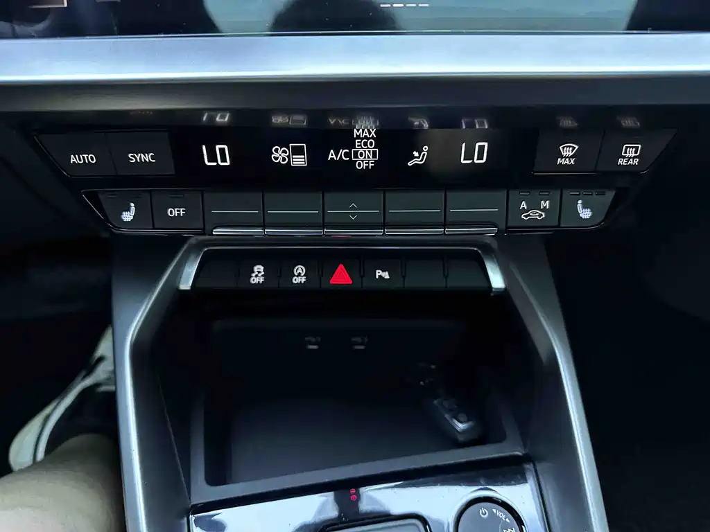 Audi A3 2022 — фото 12