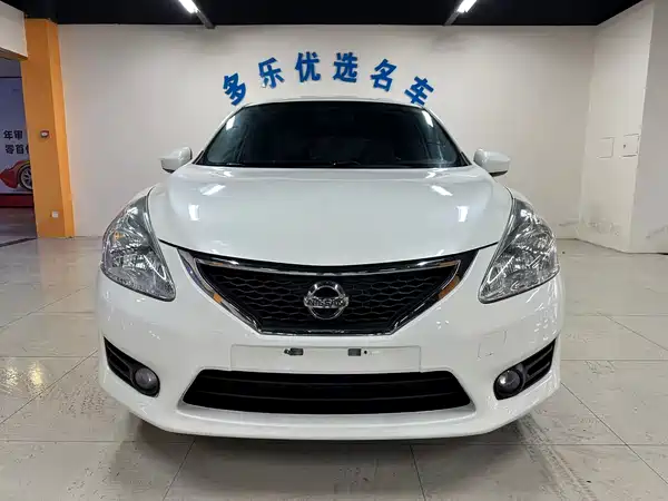 Nissan Tiida 2013