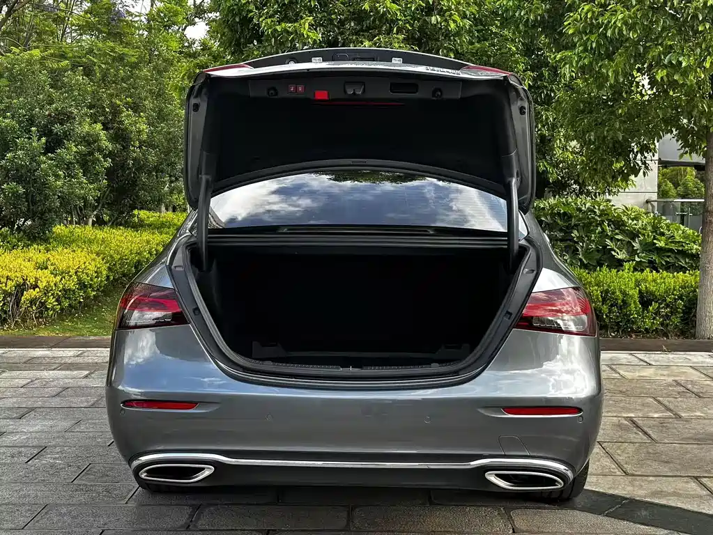 Mercedes-Benz E-Class 2021 — фото 21