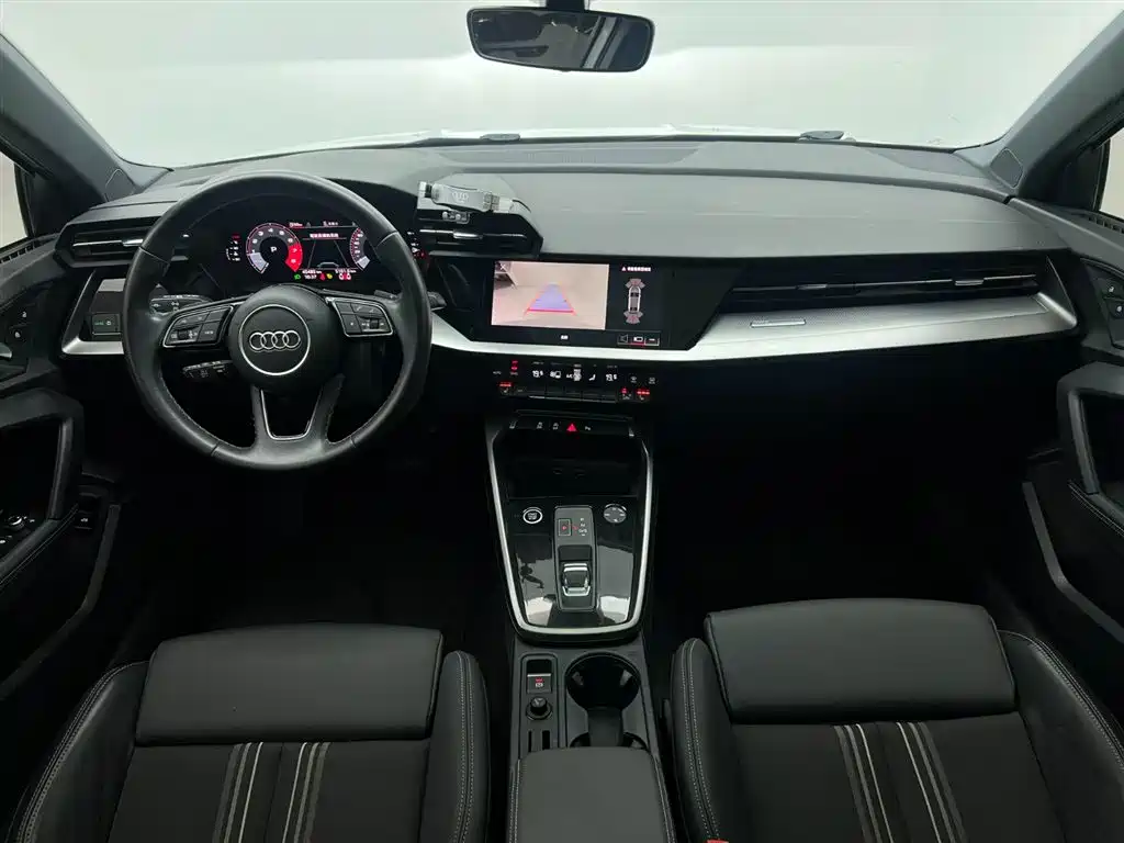 Audi A3 2023 — фото 17
