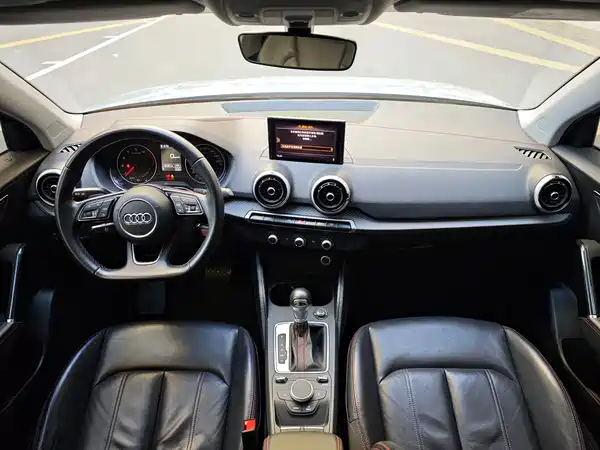 Audi Q2L 2024