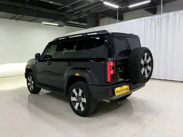 Beijing Off-Road BJ40 EREV 2025