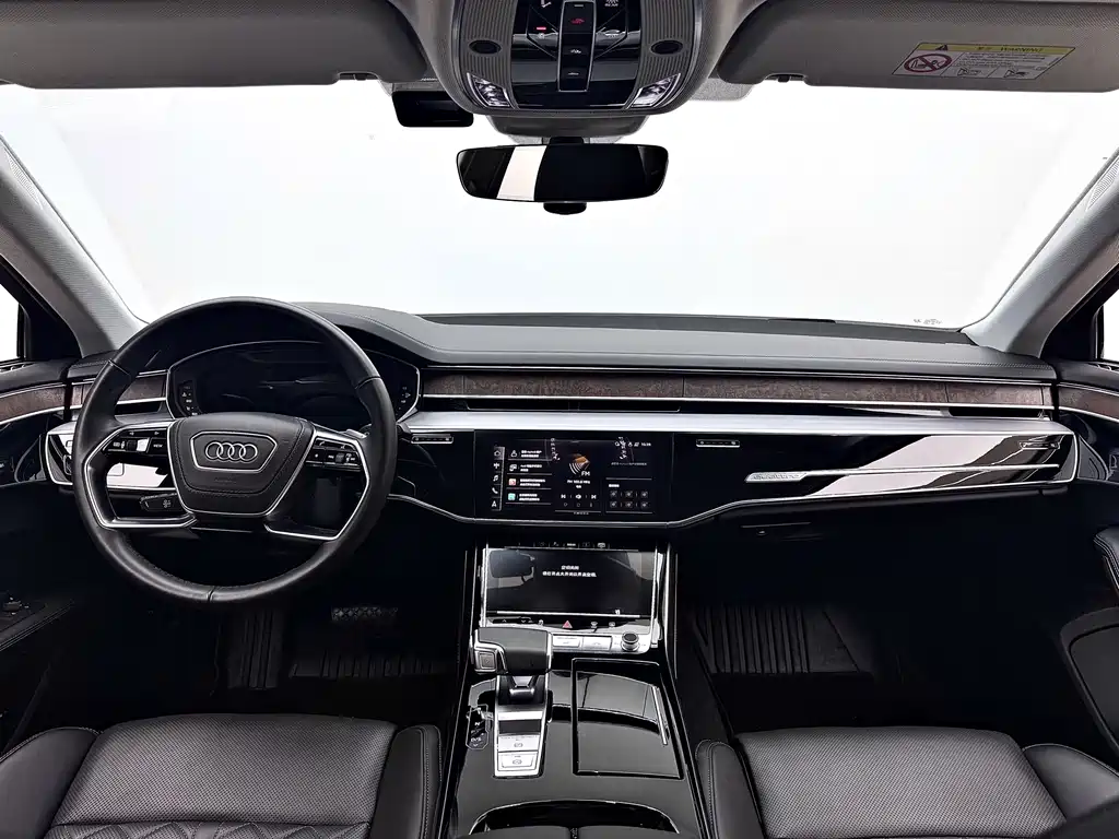 Audi A8 2022 — фото 17