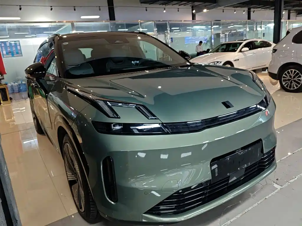 Lynk & Co 08 EM-P 2023 — фото 4