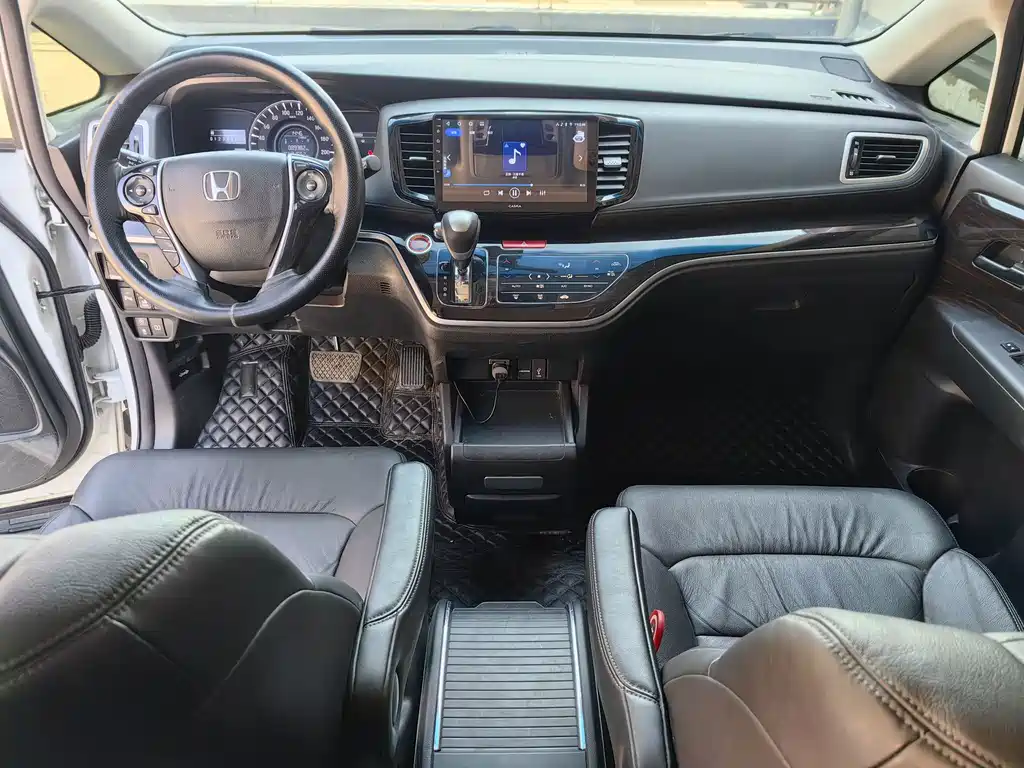 Honda Odyssey 2018 — фото 4