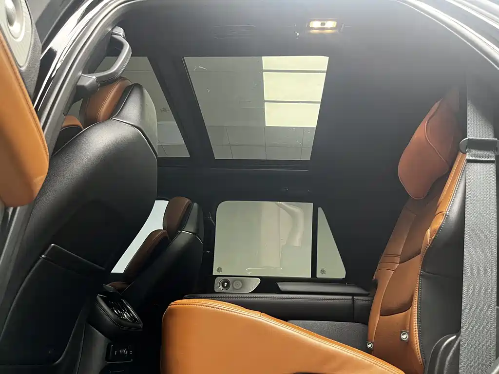 Lincoln Navigator 2023 — фото 10