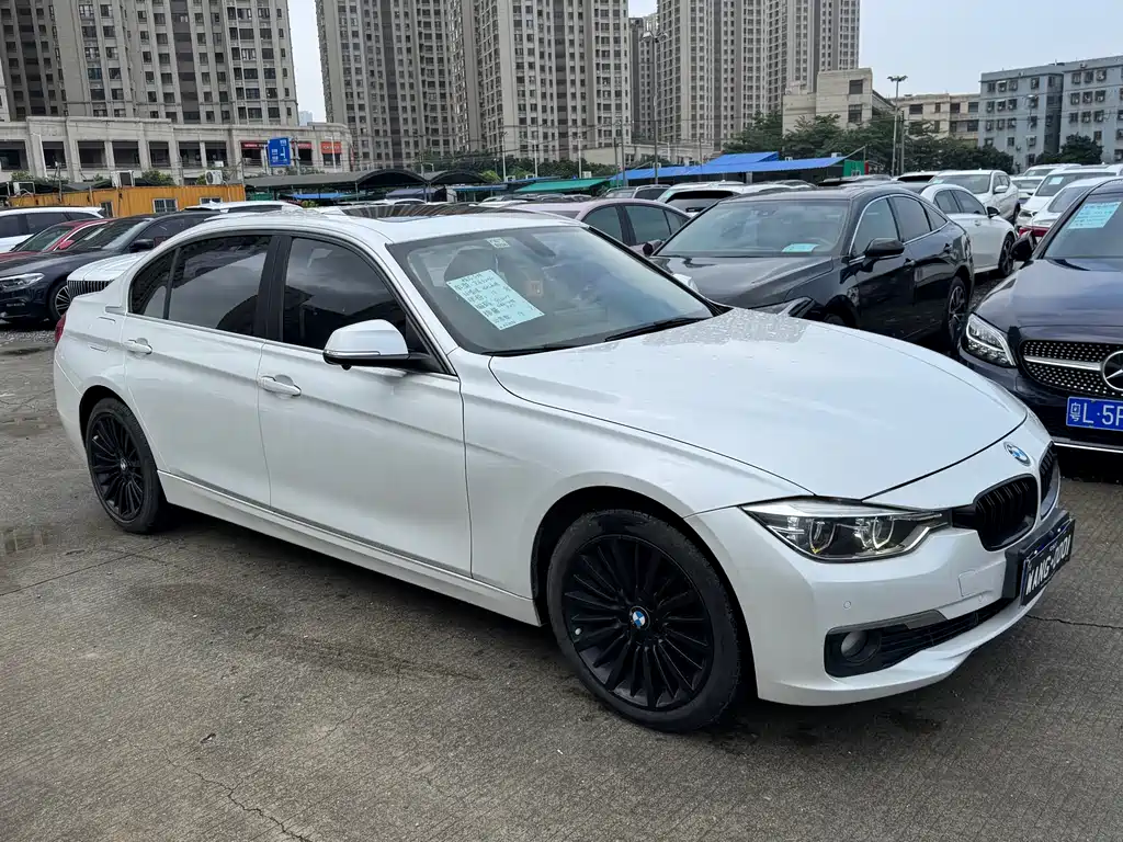 BMW 3 Series 2018 — фото 3