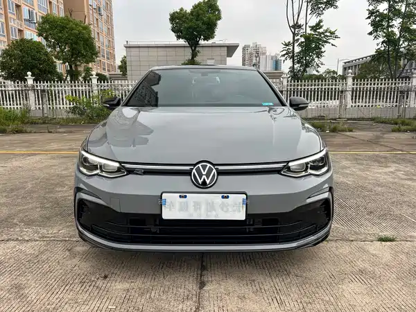 Volkswagen Golf 2023