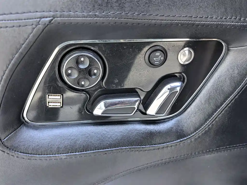 Volkswagen Multivan 2016 — фото 15