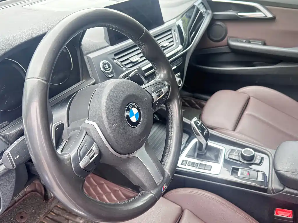 BMW 1 Series 2020 — фото 13