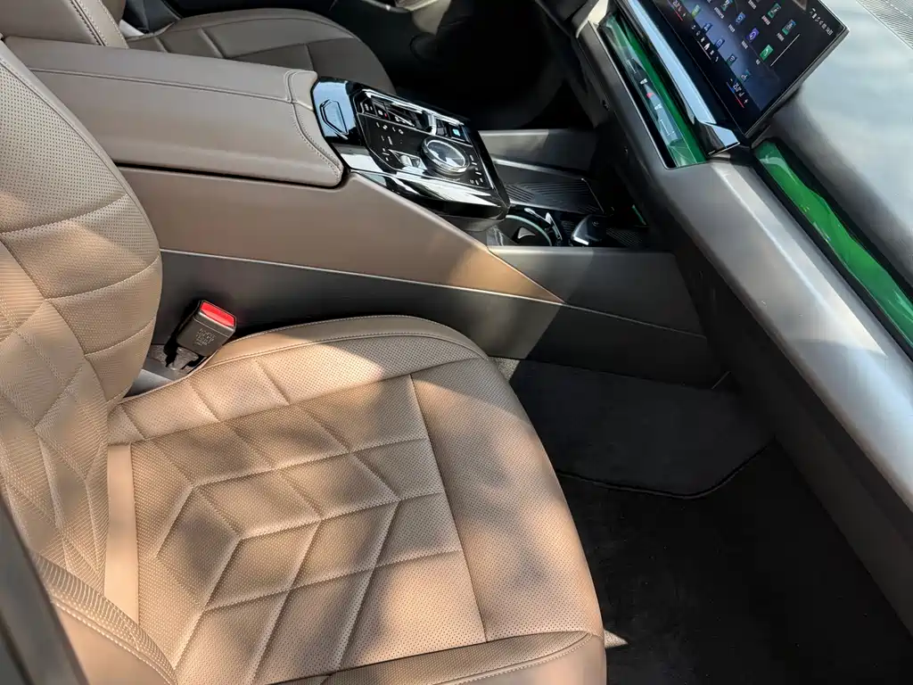 BMW i5 2024 — фото 8