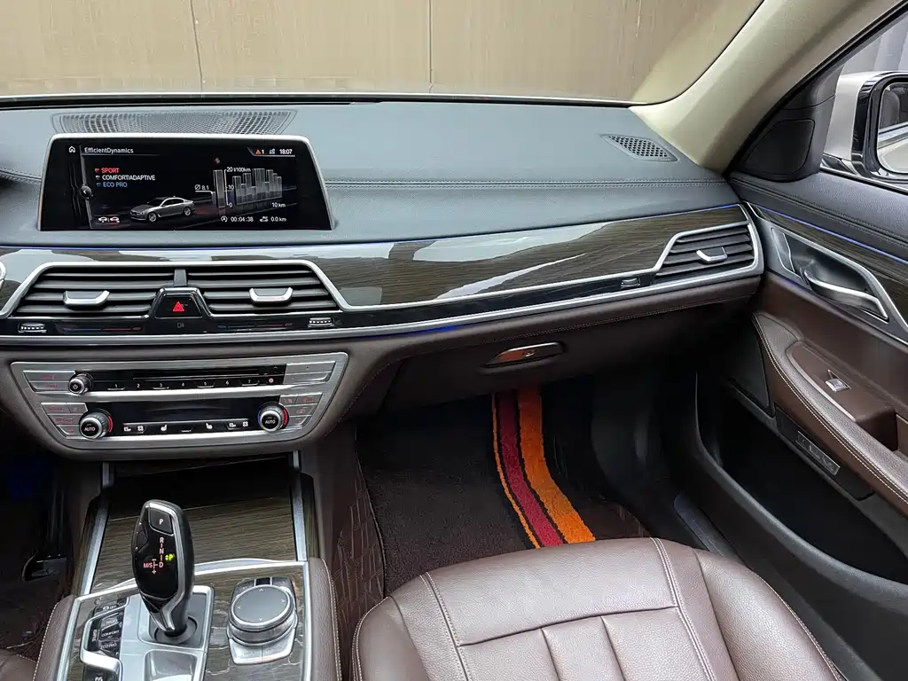 BMW 7 Series 2016 — фото 4