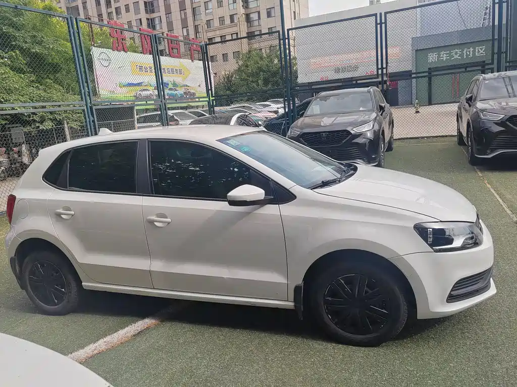Volkswagen Polo 2015