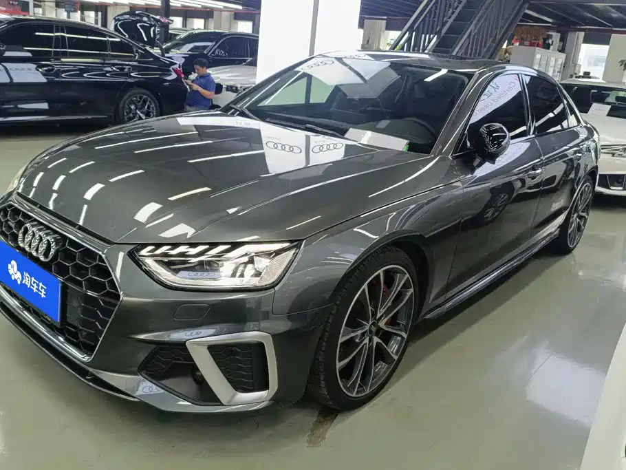 Audi A4L 2020
