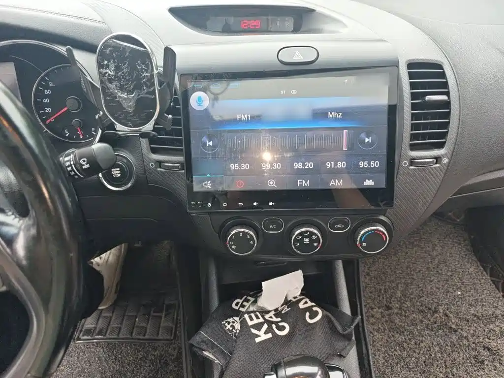 Kia K3 2016