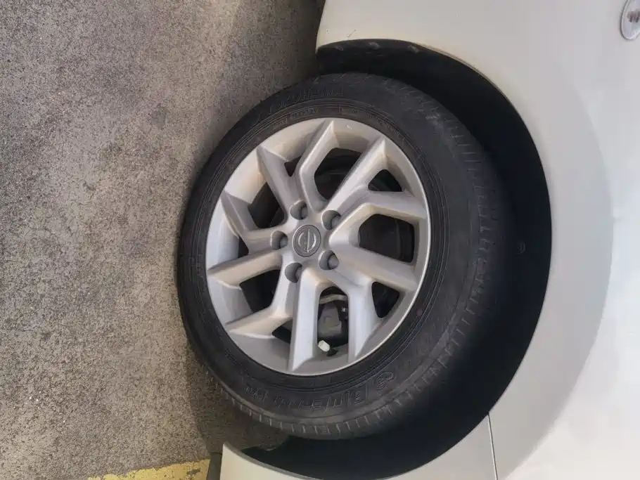 Nissan Tiida 2023