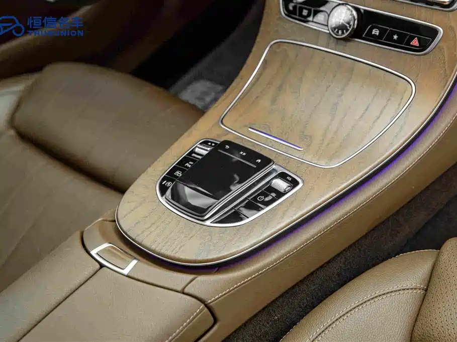 Mercedes-Benz E-Class 2022 — фото 19