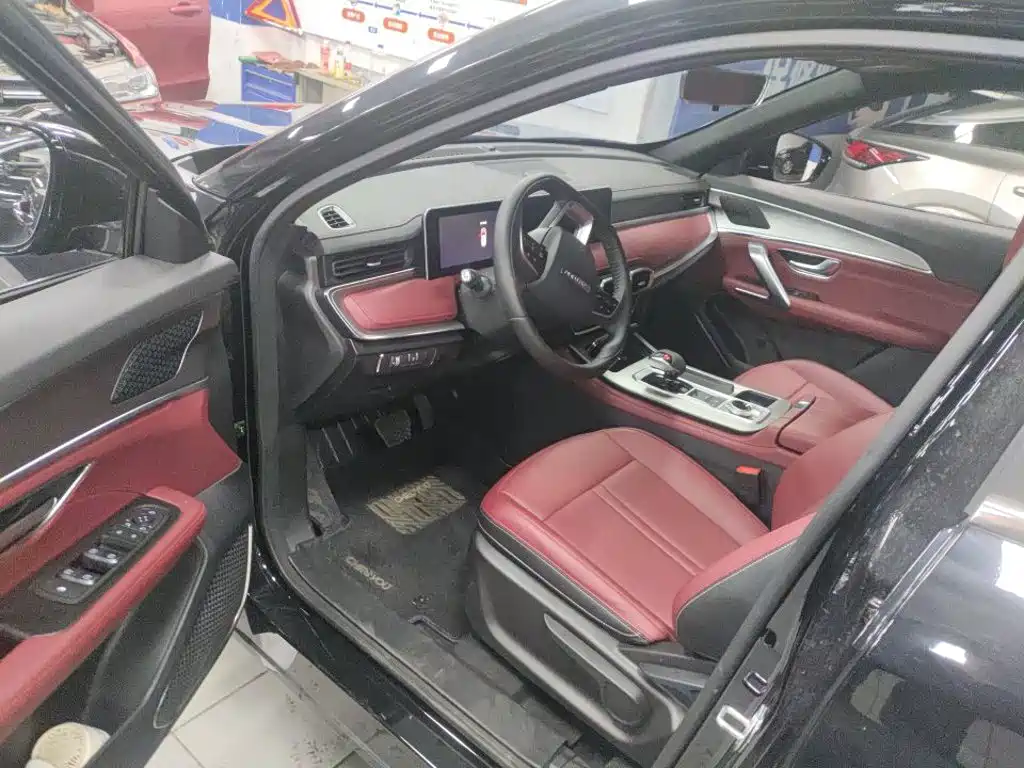 Jetour X70 PLUS 2025