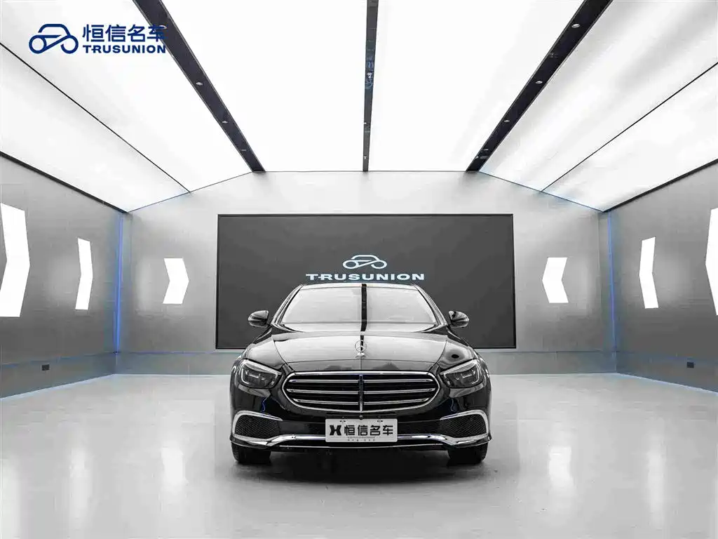 Mercedes-Benz E-Class 2022