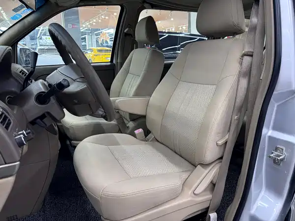 Buick GL8 2012