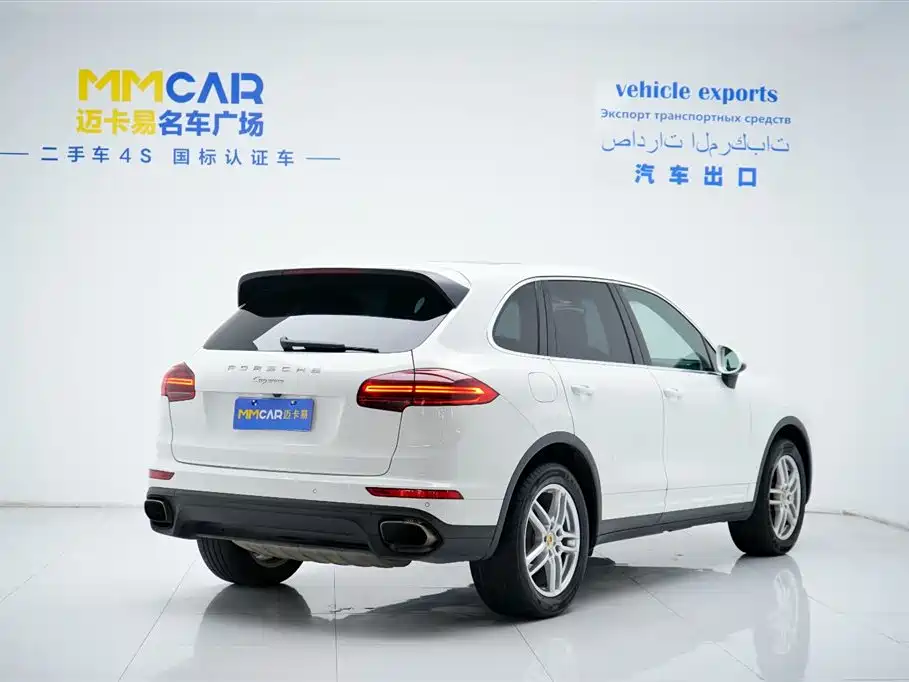 Porsche Cayenne 2017 — фото 10