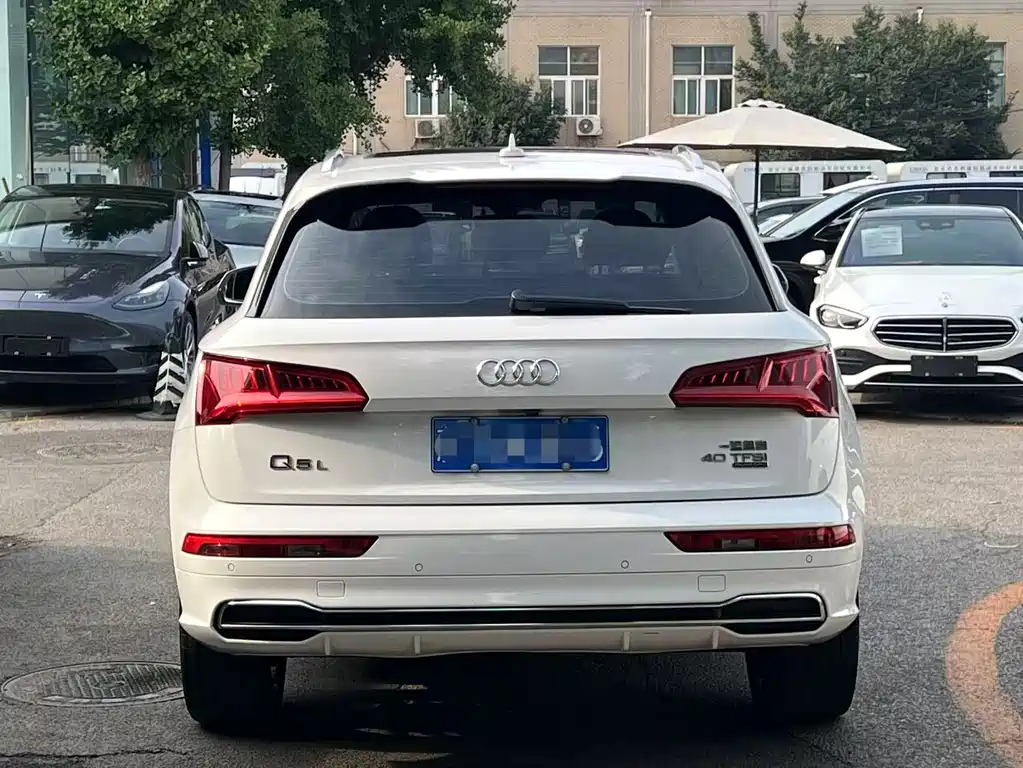Audi Q5L 2019