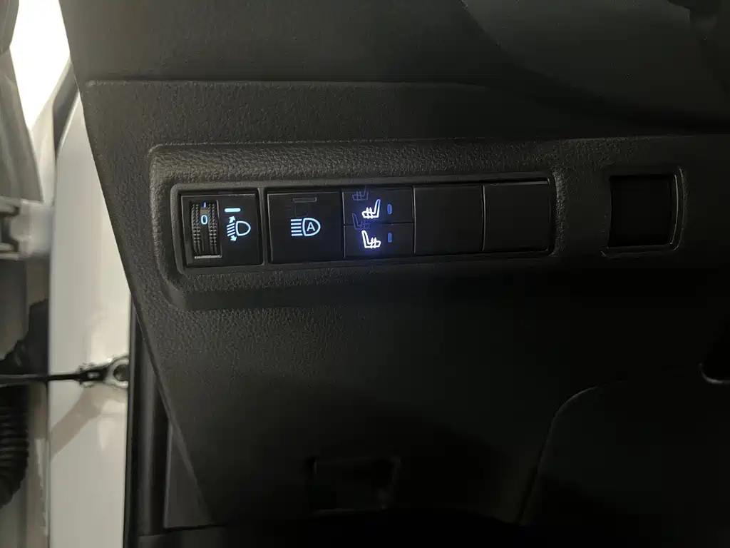 Toyota Corolla 2022 — фото 16