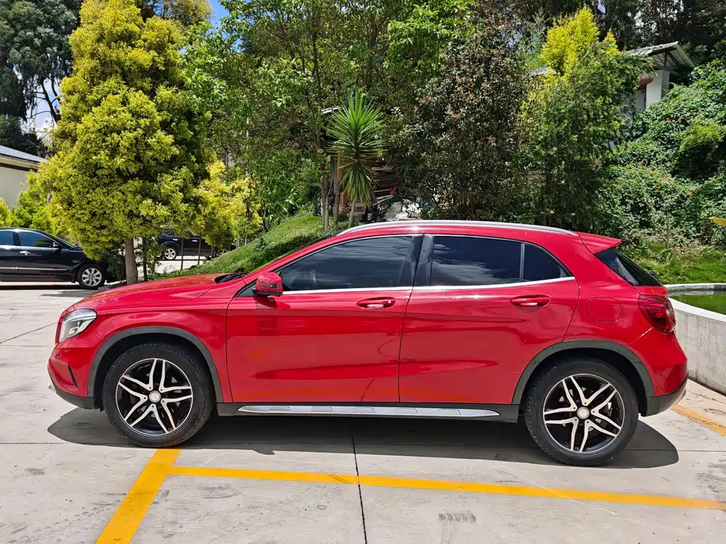 Mercedes-Benz GLA 2015 — фото 9
