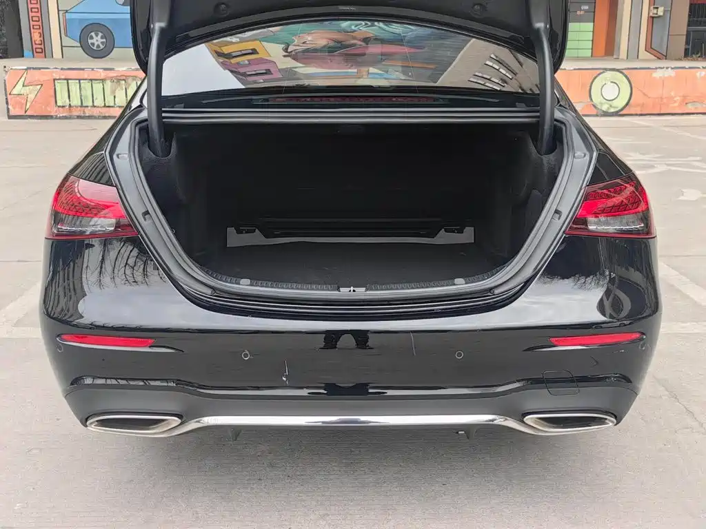 Mercedes-Benz E-Class 2022 — фото 20