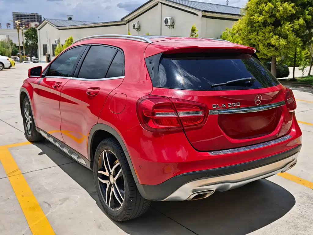 Mercedes-Benz GLA 2015