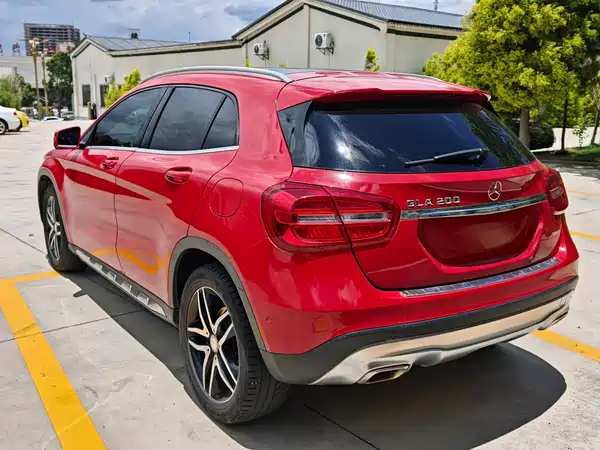Mercedes-Benz GLA 2015