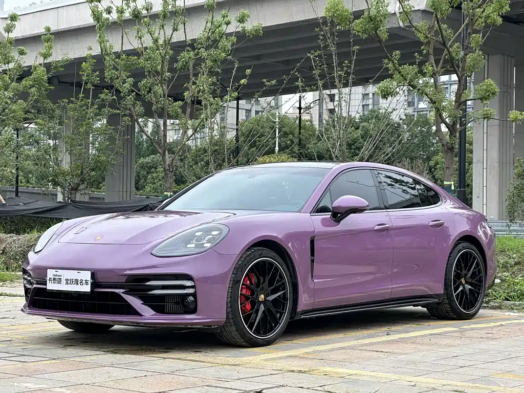 Porsche Panamera 2023