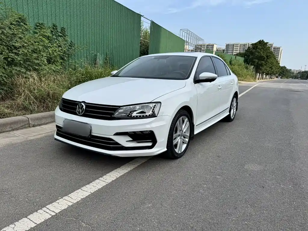 Volkswagen Sagitar 2019