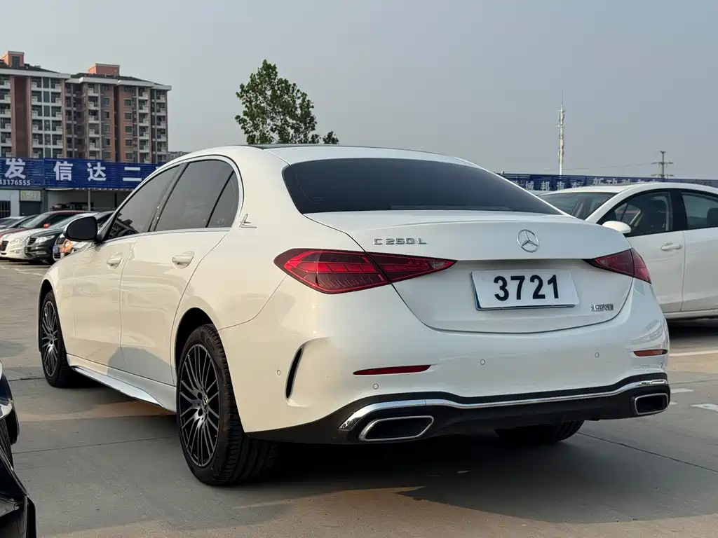 Mercedes-Benz C-Class 2023