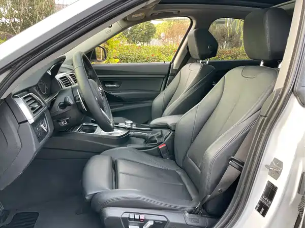 BMW 3 Series GT 2019