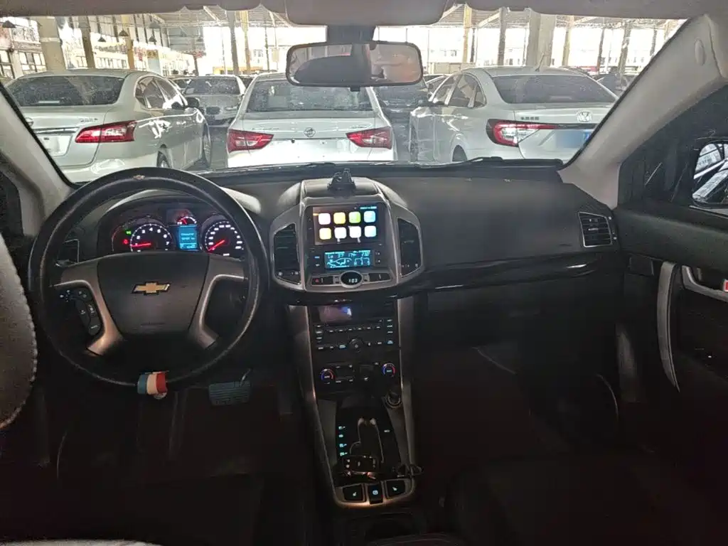 Chevrolet Captiva 2017 — фото 10