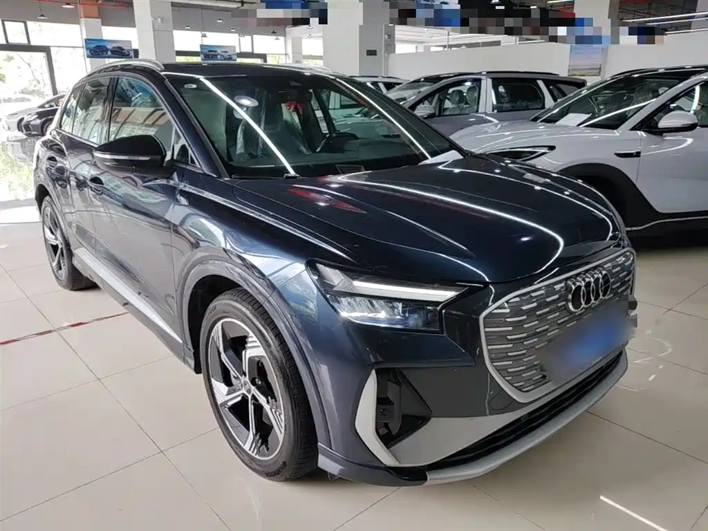 Audi Q4 e-tron 2024 — фото 4