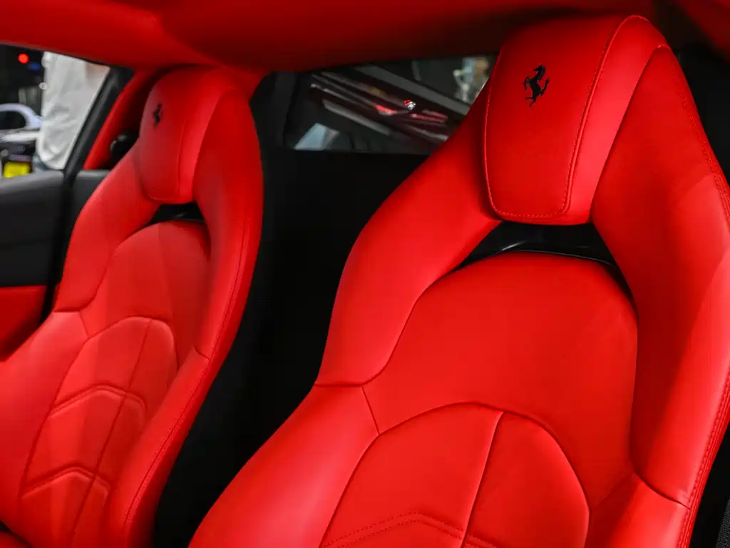 Ferrari 488 2016 — фото 13