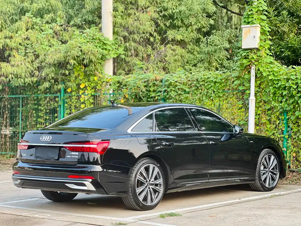 Audi A6L 2024 — фото 16