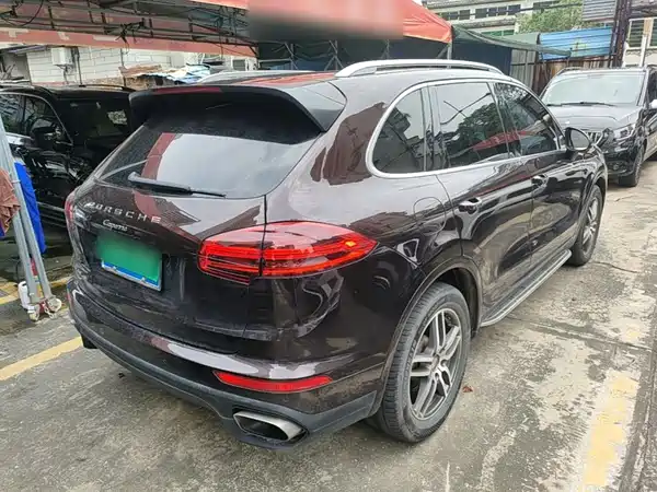 Porsche Cayenne 2016