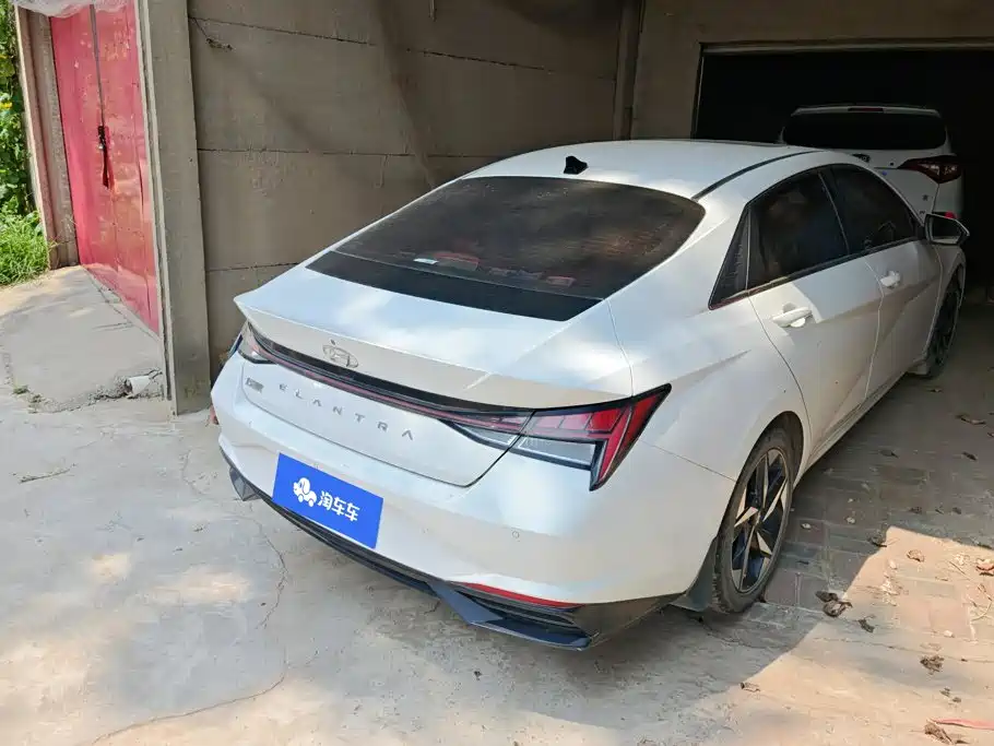 Hyundai Elantra 2021