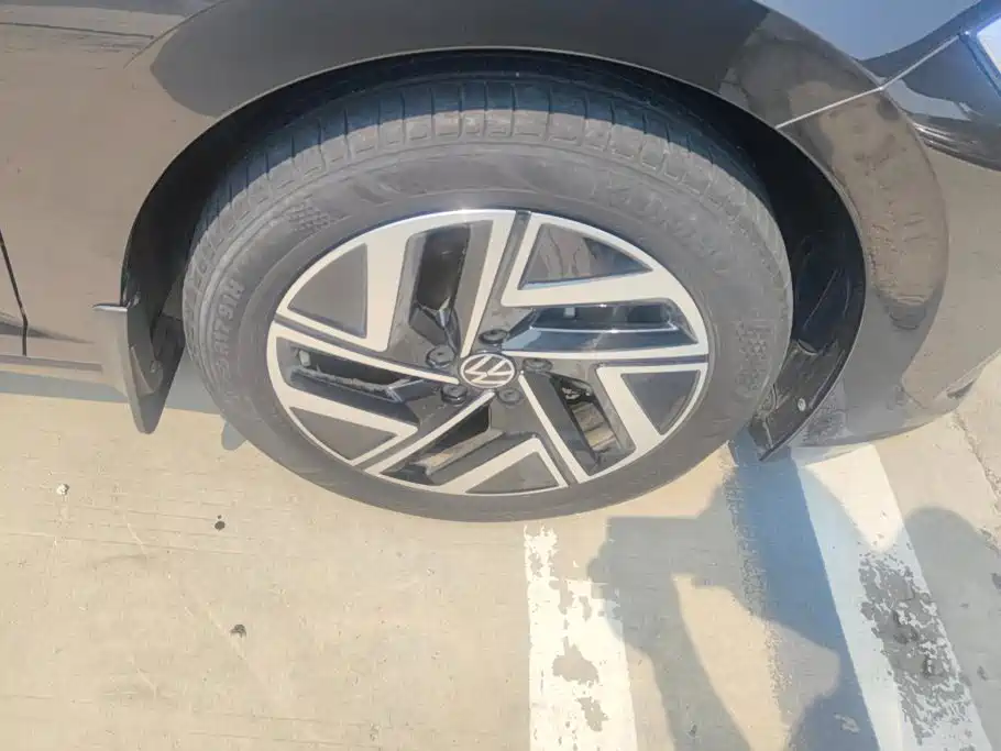 Volkswagen Sagitar 2025